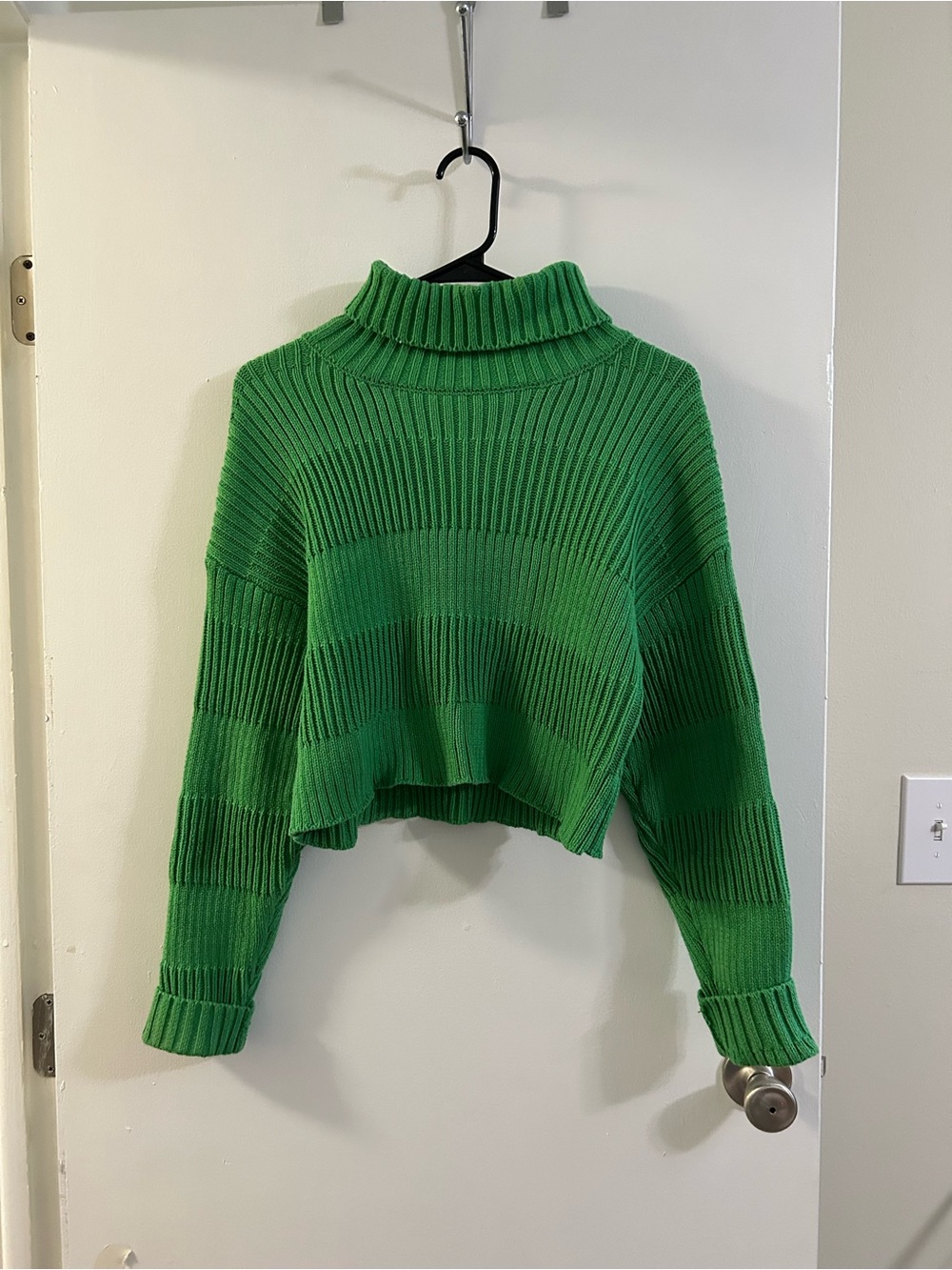 La Hearts Green Ribbed Cropped Turtleneck Sweater